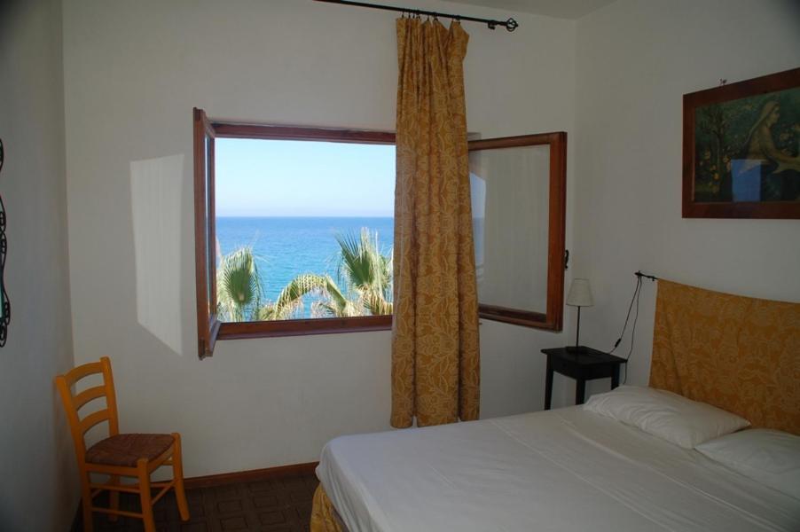 Waterfront Apartments Bosa Porto Alabe ภายนอก รูปภาพ